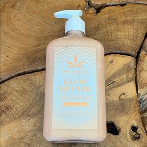 Hempz Glow Getter Herbal Body Moisturizer - Tan